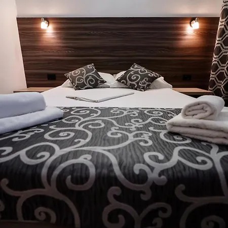 Guest house Raluca Navodari