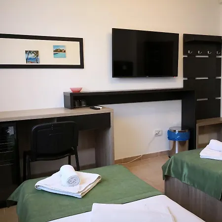 Guest house Raluca Navodari